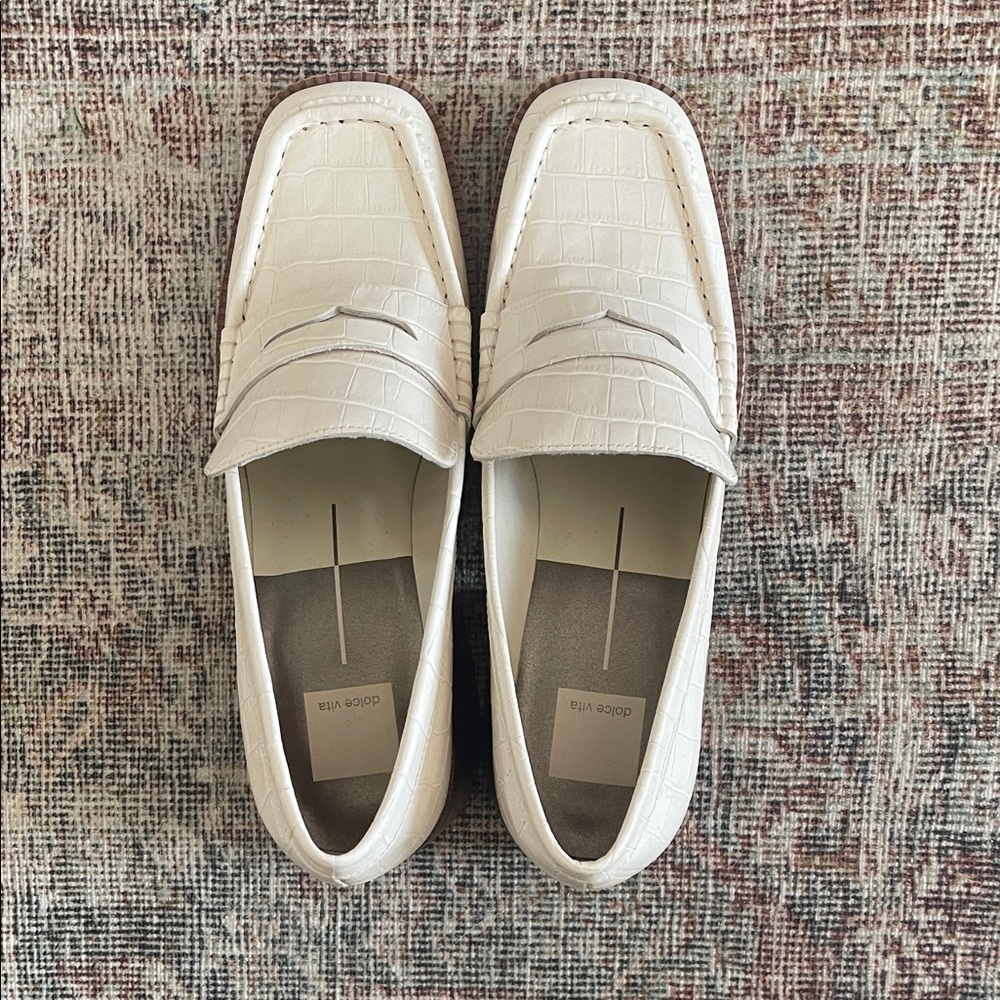 Dolce Vita Women’s White Loafers Size 10